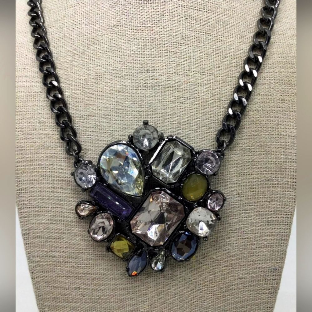 Chico's Mixed Color Rhinestone Pendant Chain Necklace NWOT 16"